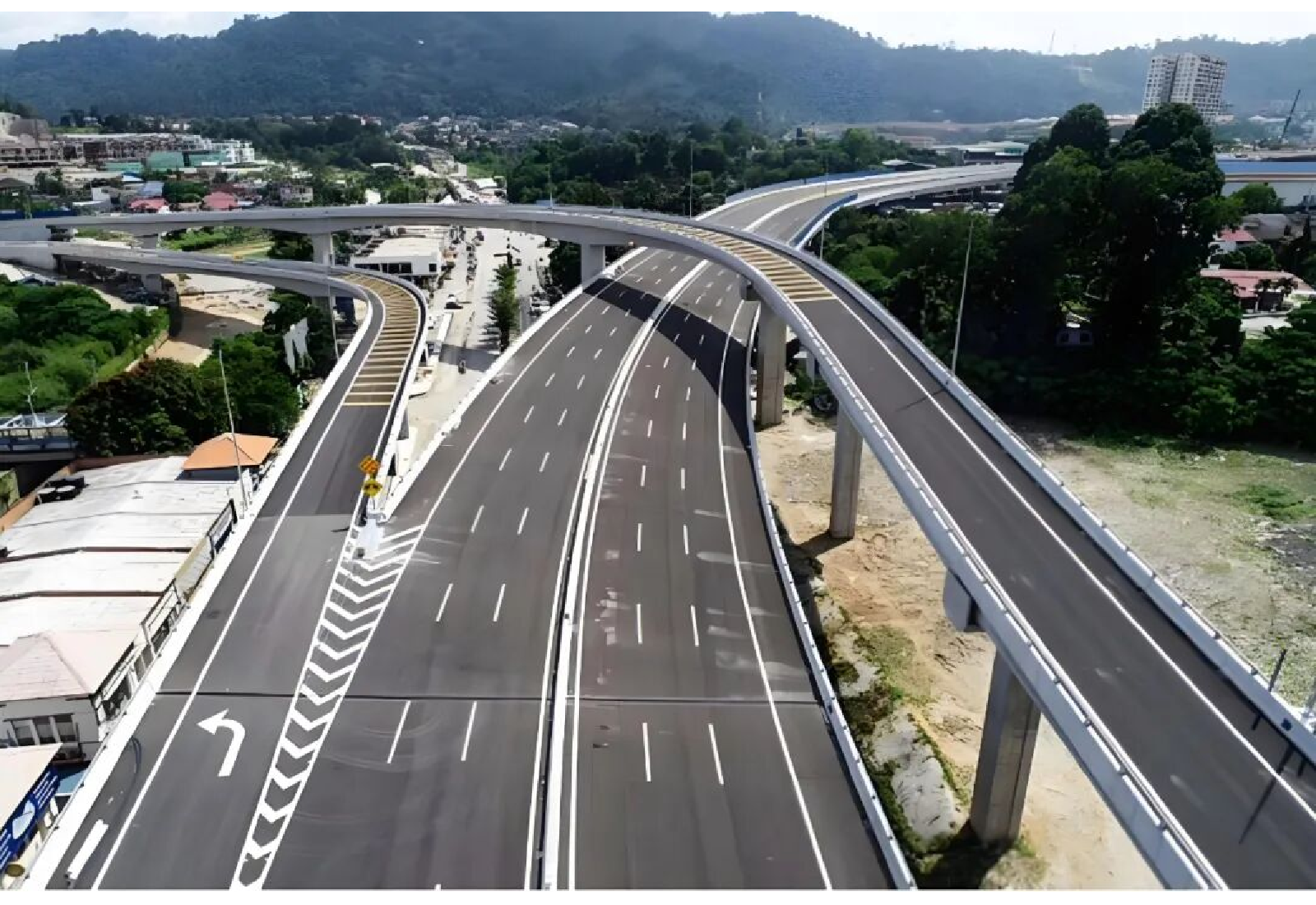 路路照明案例 | 腾博官网诚信为本电源点亮马来西亚东部沿海高快