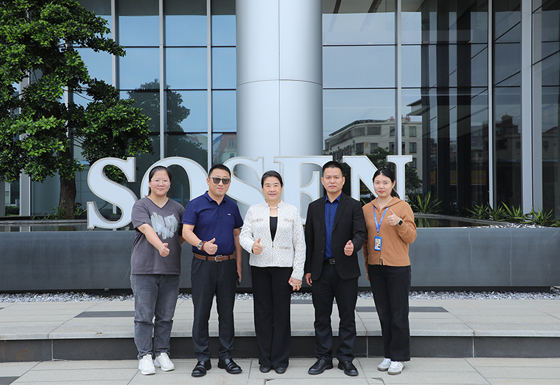 中国照明电器协会辅导光临腾博官网诚信为本股份中山工厂领导工作